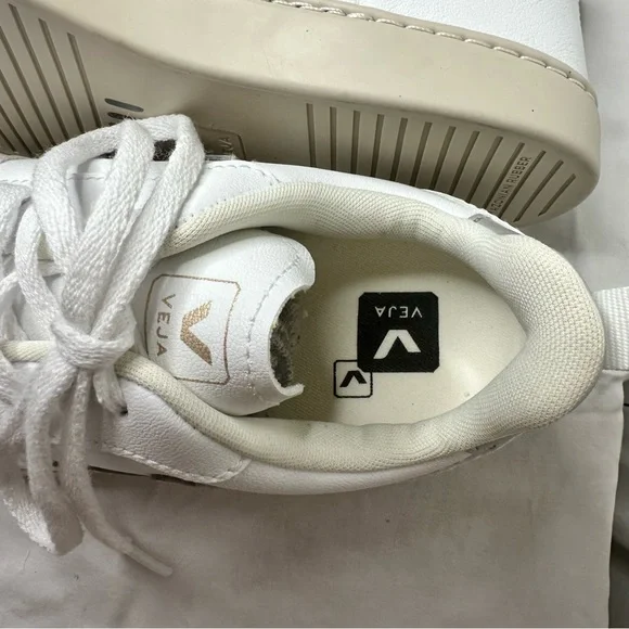 NWOT Veja V-10 CWL Sneakers White Platine Gold Silver Leather Lace Up Chrome 5 - Picture 7 of 10